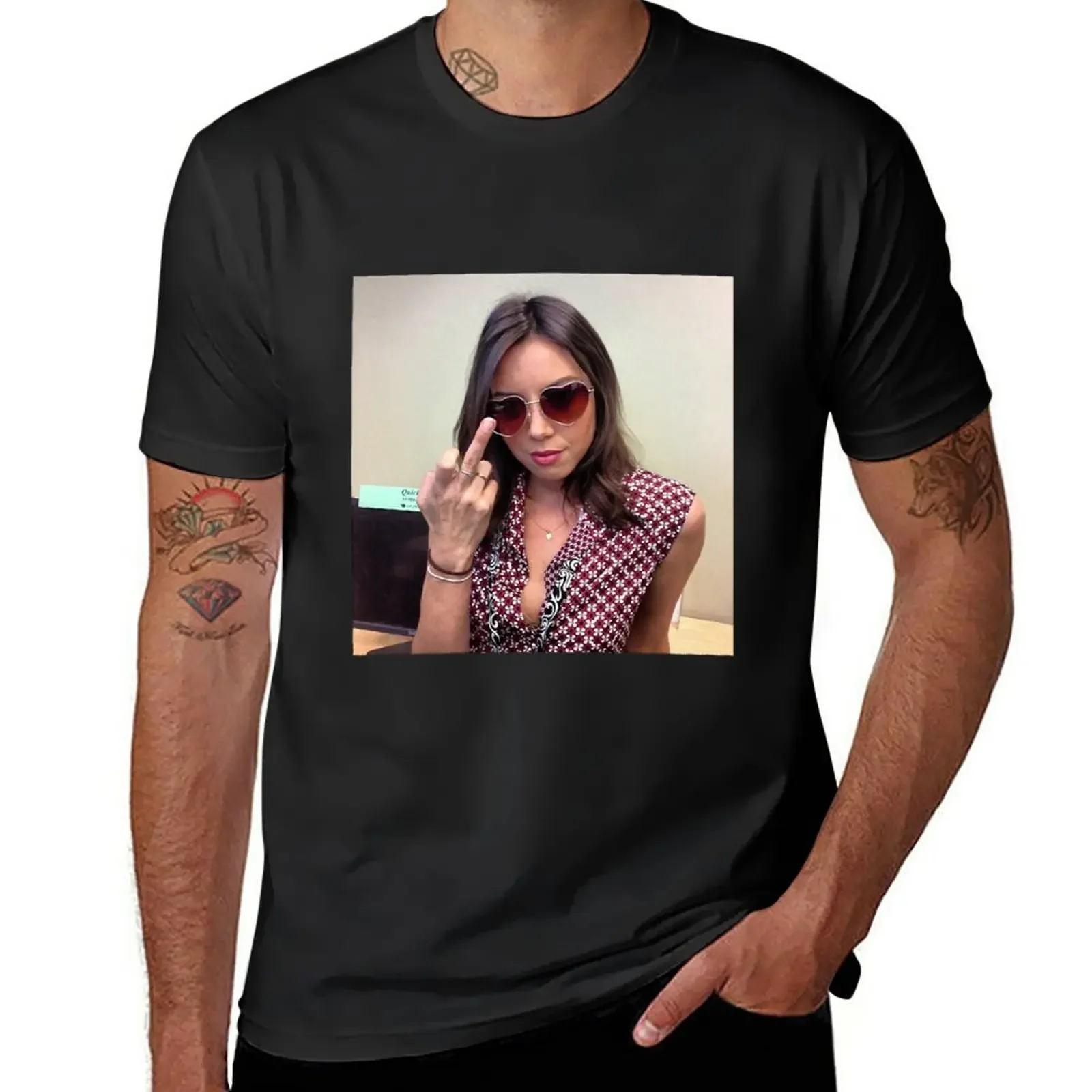 

New Aubrey Plaza T-Shirt anime clothes aesthetic clothes baggy shirts mens champion t shirts