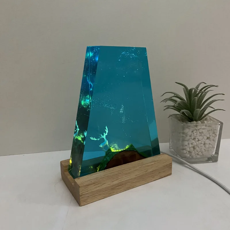 Magisch Bos Organismen Hars Tafellamp Creatieve Kunst Decoratie Lamp Wit Herten Thema Nachtlampje USB Charge