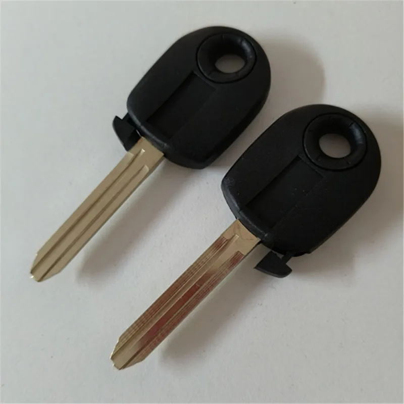 

10PCS Replacement Case Transponder Remote Key Shell For Isuzu TOY43R Blade Can Install Chip