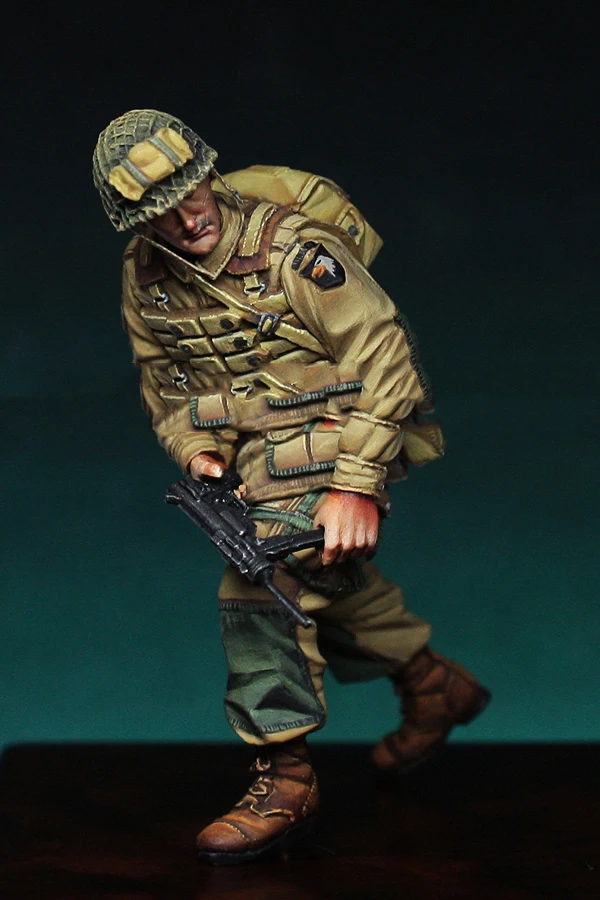 

1/35 Scale Die-cast Resin White Model Soldiers Need To Manually Color The Model Free Shipping