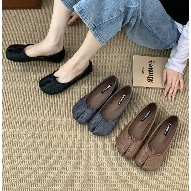 2025 Japanese Style Tabi Ninja Shoes Women Retro Suede Flats Split Hoof Toe Boat Shoes Femme Mary Jeans Mocasines Ballerina Shoe