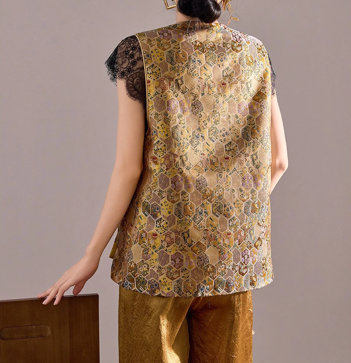 Song Brocade Jacquard Vest Women Luxury Chinese Style Top Satin Tang Clothes National Style Jacket Lady Tradition Button Outwear