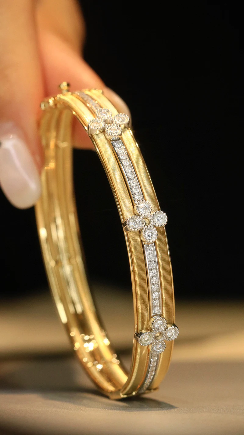 LUOWEND 100% 18K Yellow Gold Bangle Luxury Design 0.63carat Real Natural Diamond Bangle for Women Senior Banquet Fine Jewelry