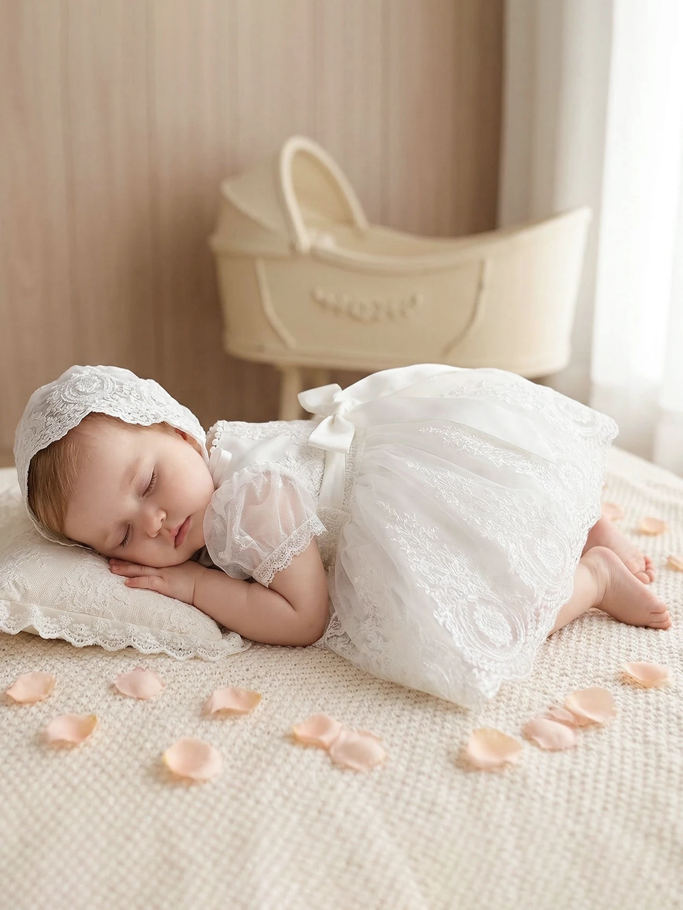 Baby Girl Cute Bubble Sleeve White Dress With High-Quality Embroidery Fluffy Net Silk Fabric, Banquets, Weddings, Special Occasi