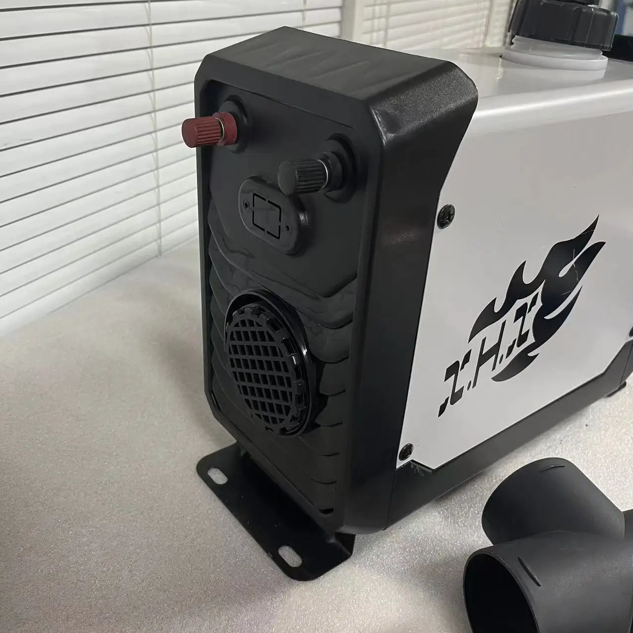 مريحة المحمولة التدفئة السريعة 2KW 5KW وقوف السيارات التدفئة 12 فولت 24 فولت للشاحنات السيارات السفن