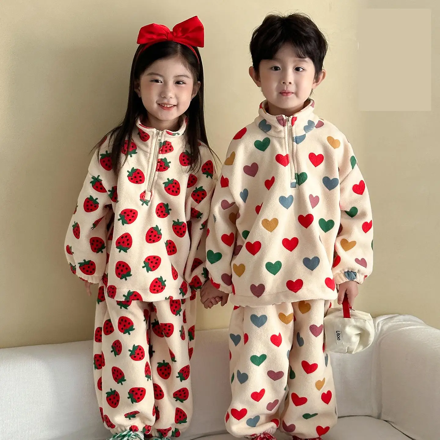 

2025 Winter New Children Plus Velvet Thick Clothes Set Boys Heart Print Fleece Sweatshirt + Pants 2pcs Suit Kids Girls Warm Set