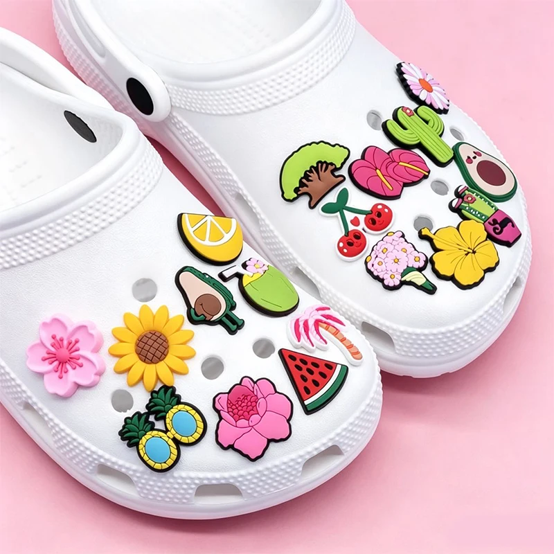 1/30 Stück Tropische Blumen- und Frucht-Schuhzubehör PVC-Schuhdekorationen für Clogs Avocado Kaktus Hibiskus Sommer-Schuhcharms – Detail 3
