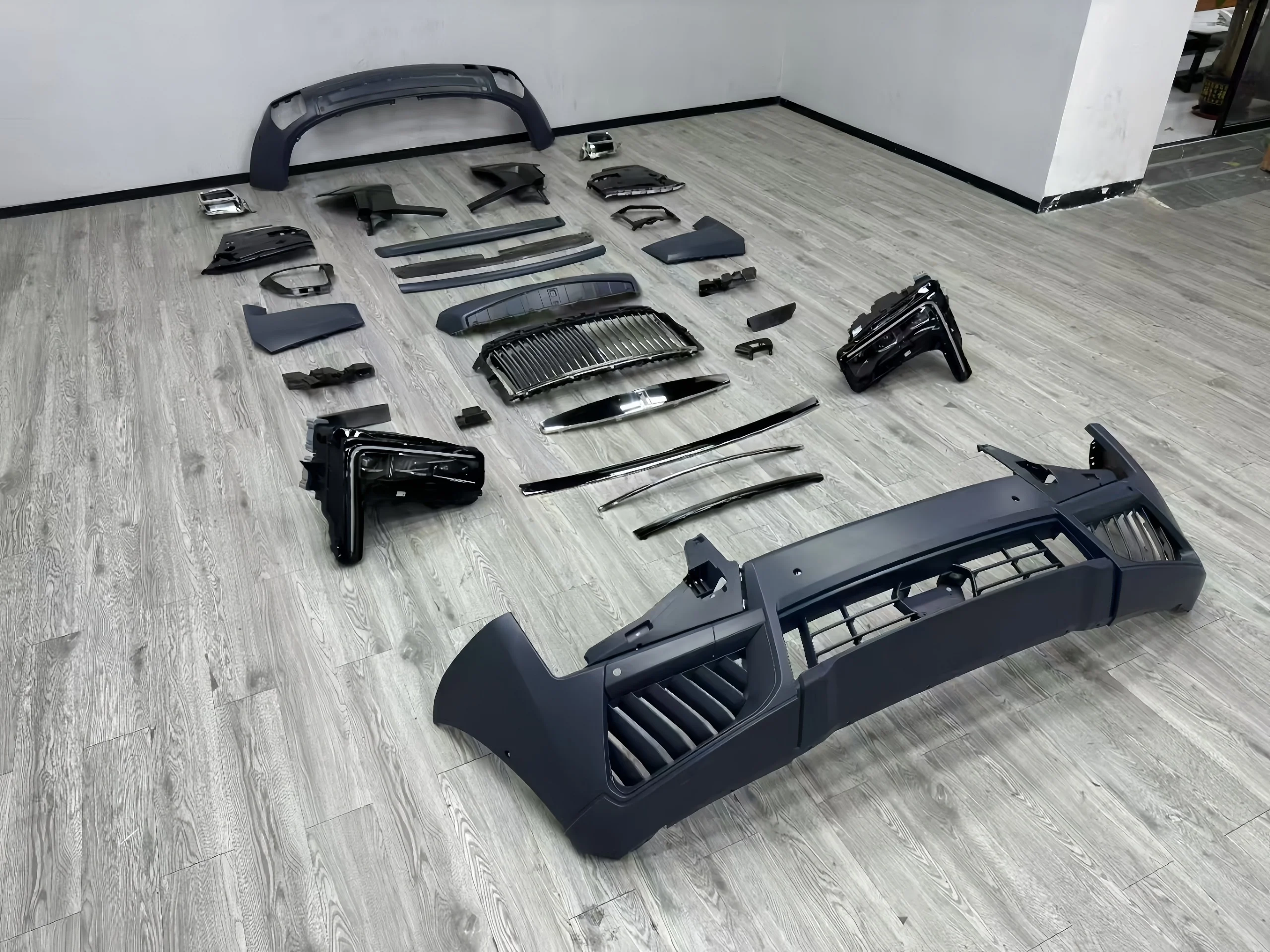 2025 Black Badge Full Body Kit for 17-24 Facelift New Generation Old to New BB Style PP Material