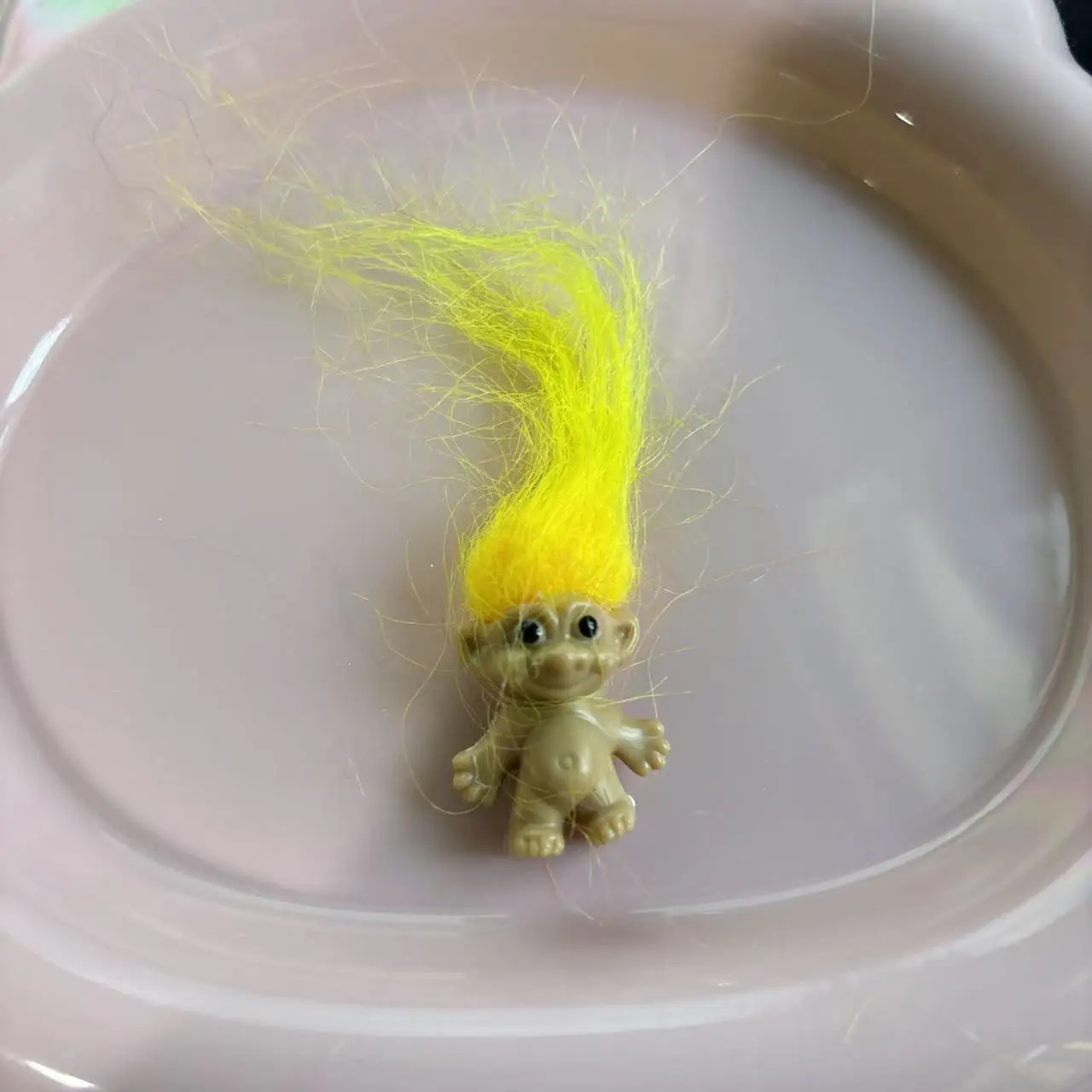 5/10 Uds Mini Trolls muñecos Anime figura de acción pelo colorido colección de modelos de miembros de la familia juguetes para n view 2