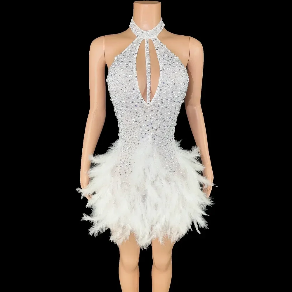 

Sexy Rhinestones Pearls Halter Backless Short White Feathers Dress Women Celebrate Birthday Dress Performance Dance Costume