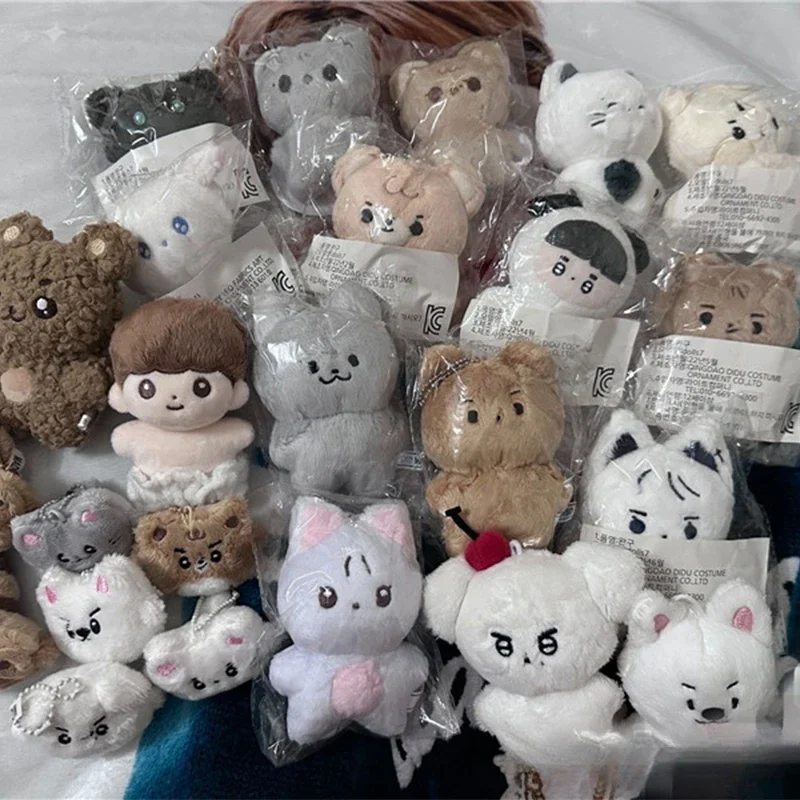 Kpop The boyz Same Plush Keyrings Cute Cartoon Hyun Jae Young Hoon JUYEON SUNWOO Keychains Key Rings Bag Pendants Gifts