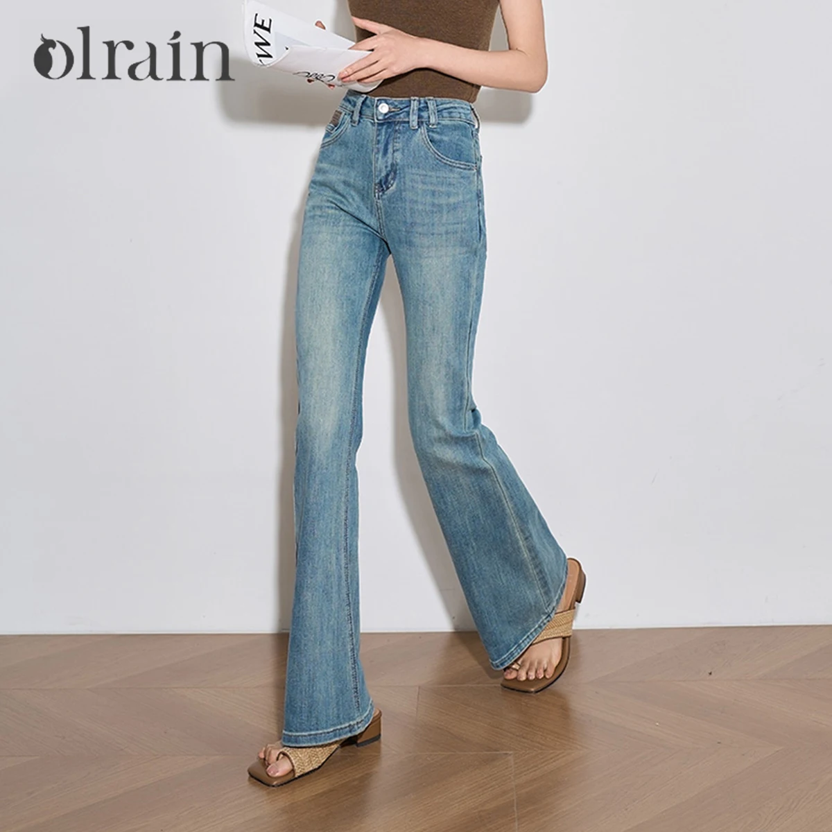 

OLrain Vintage Blue Flare Jeans for Women 2025 Spring Cotton Slim Fit High-waist Full Length Washed Denim Trousers WO24XA91331