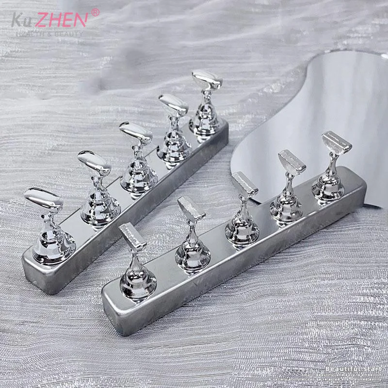 1 set supporto magnetico per unghie in argento supporto per pratica punta per unghie finte e supporto per base display per nail art per strumento di pratica fai da te per salone d'arte