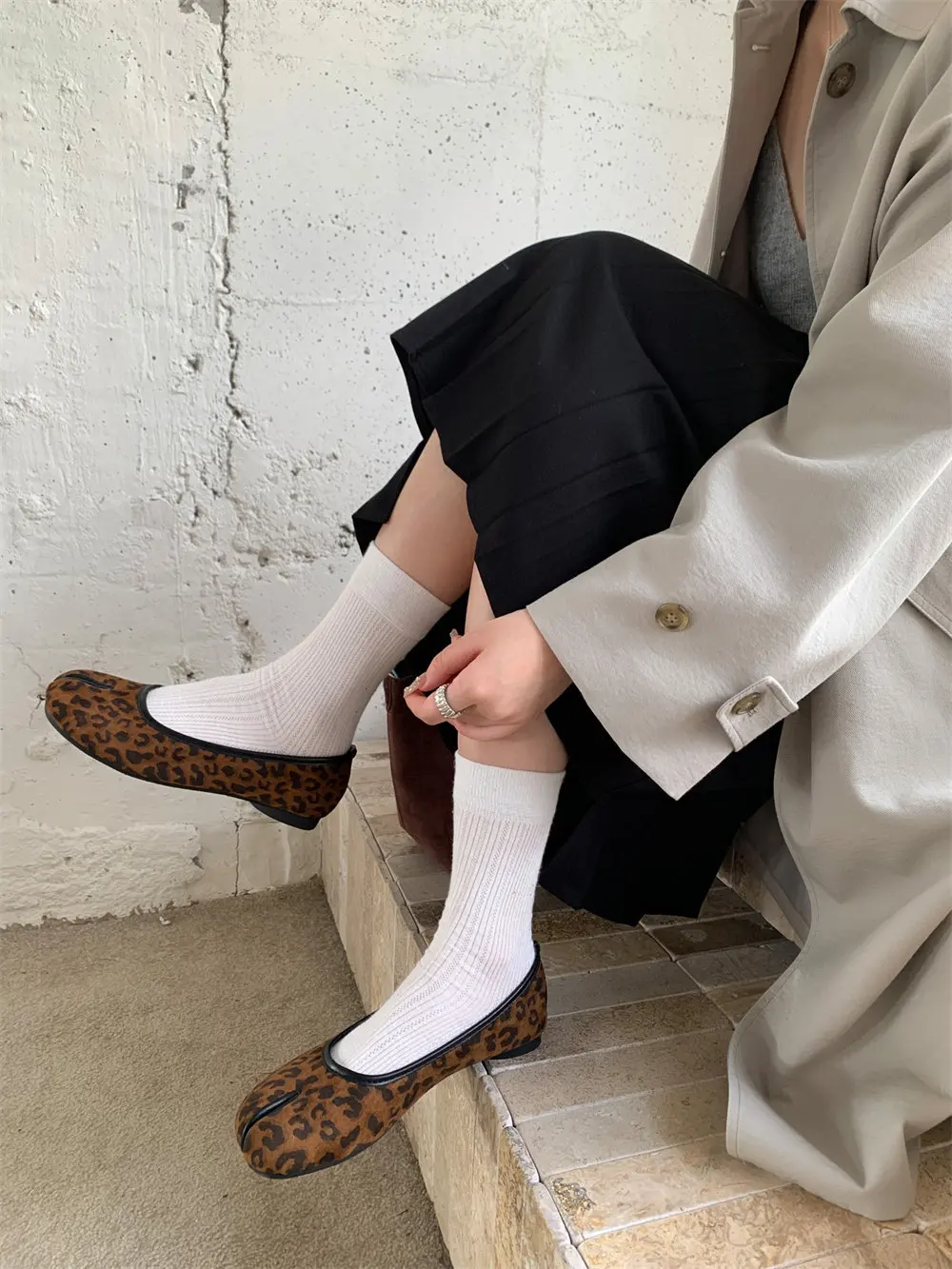 

IPPEUM Tabis Ballet Flats Women 2026 New Fashion Split Toe Mary Janes Shoes