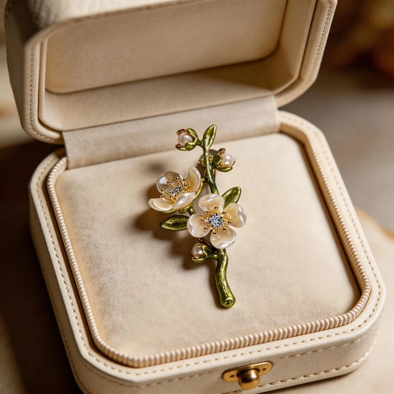 Vintage‑Style Flower Branch Brooch, Imitation Pearl Shell Floral Lapel Pin Elegant Artistic Costume Jewelry Accessory for Women