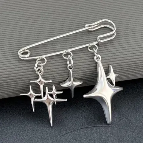 Unique Y2K Silver Star Shaped Clasp Pin Chain Badge Brooch Pin Pendant Fashion Outfit Sweet Brooch Clip Bag Pendant Gifts