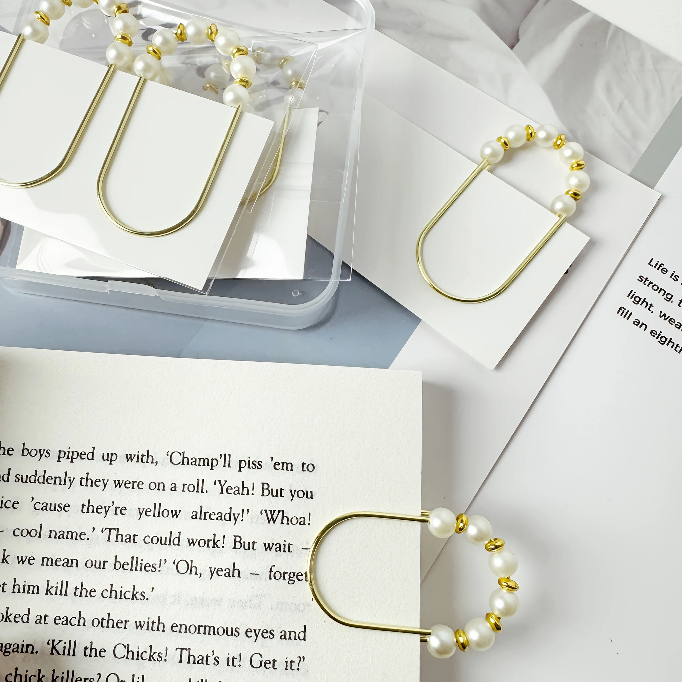 Elegant Faux Pearl Bookmark Set, Golden U-Shaped Page Clip, Aesthetic Beaded Book Accessory, Gift for Women Readers& Book Lovers