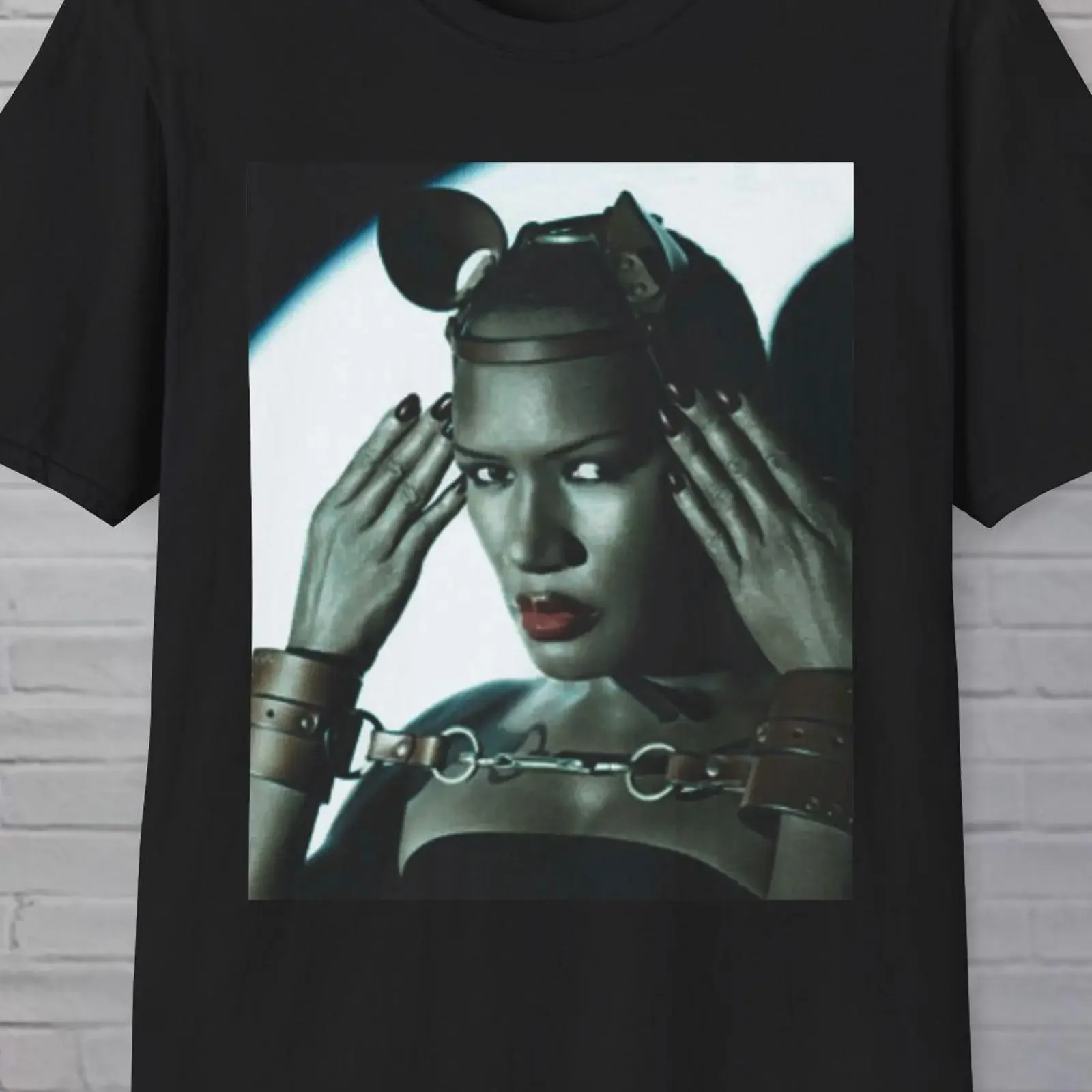 Grace Jones T Shirt 80s Pop Music Jamaican Singer Model Avant Garde Risque Vintage Casual vintage Washed graphic homme Soft