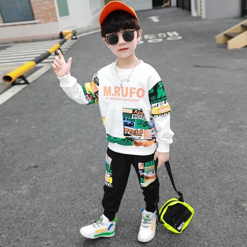 الأولاد 2025 أعلى + السراويل قطعتين مجموعة من الربيع والخريف منتجات جديدة الأطفال ملابس علوية وسفلية مجموعة ملابس الاطفال