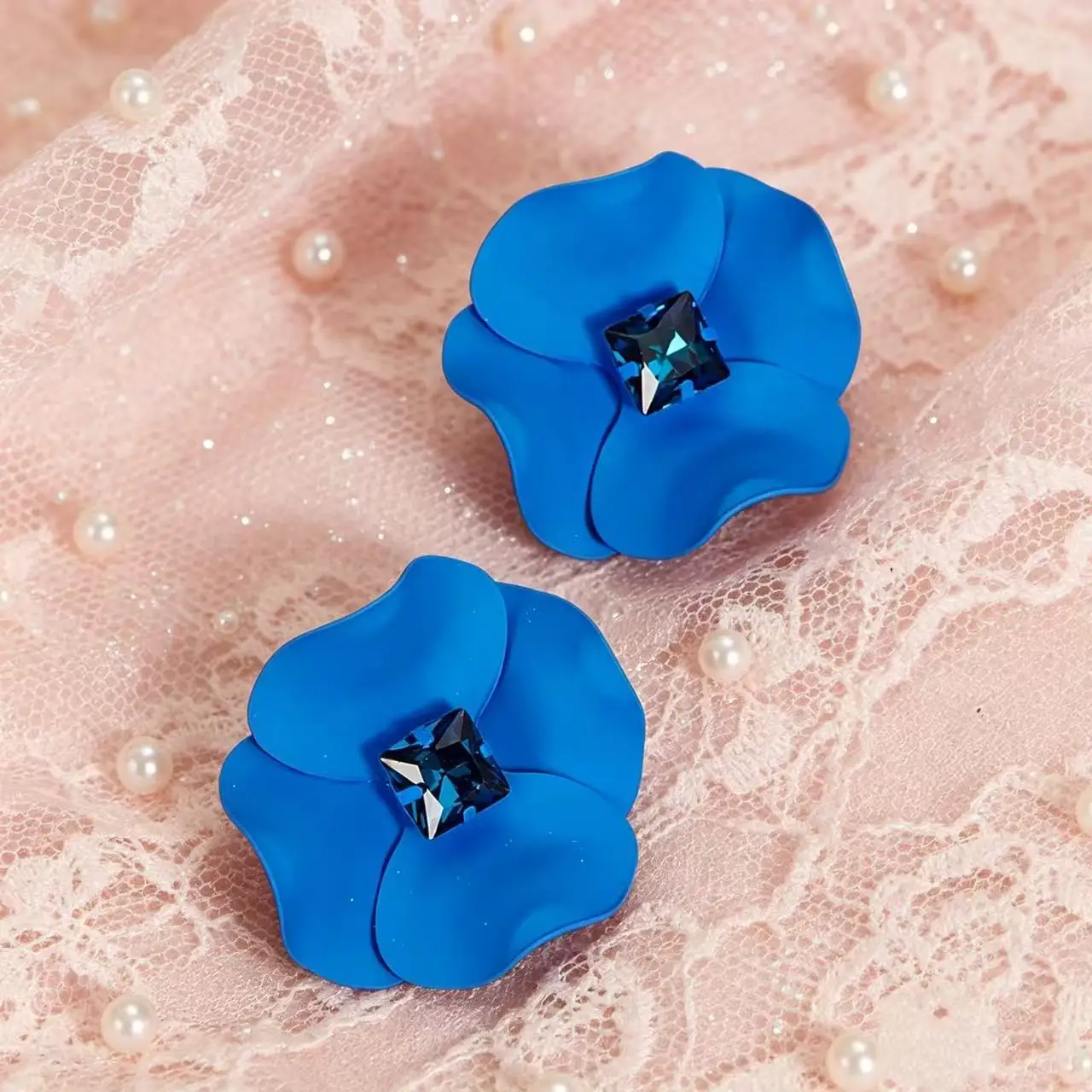 Klein blue light luxury elegant three-dimensional flower zircon stud earrings female temperament versatile high-end earrings fem