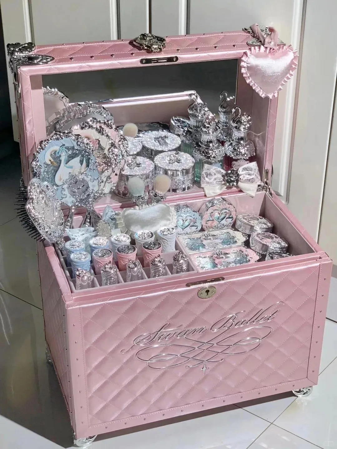 

MJY Swan Ballet полный набор подарочной коробки Neva для подруг и подруг из печати