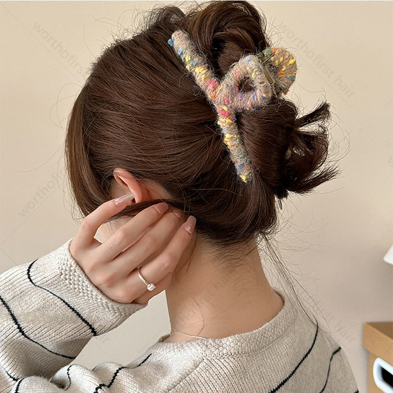 Retro Autumn and Winter Colored Wool Knitted Hair Claw Fashion Korean Shark Clip Handmade Female Hair Clip Hair Accessories