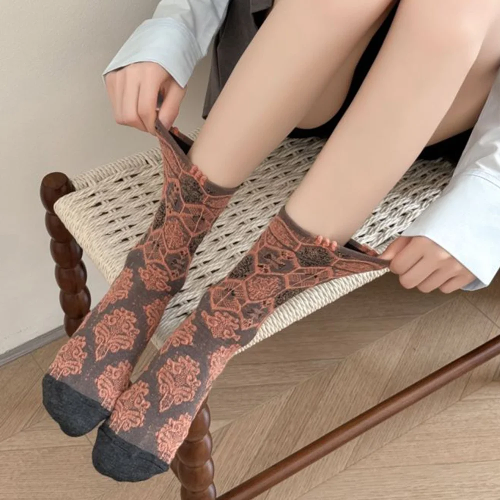 5 Pair Streetwear Accessories Women Socks Geometric Patterns Cute Long Socks Woman Middle Tube Sweet Flower Print Korean Style