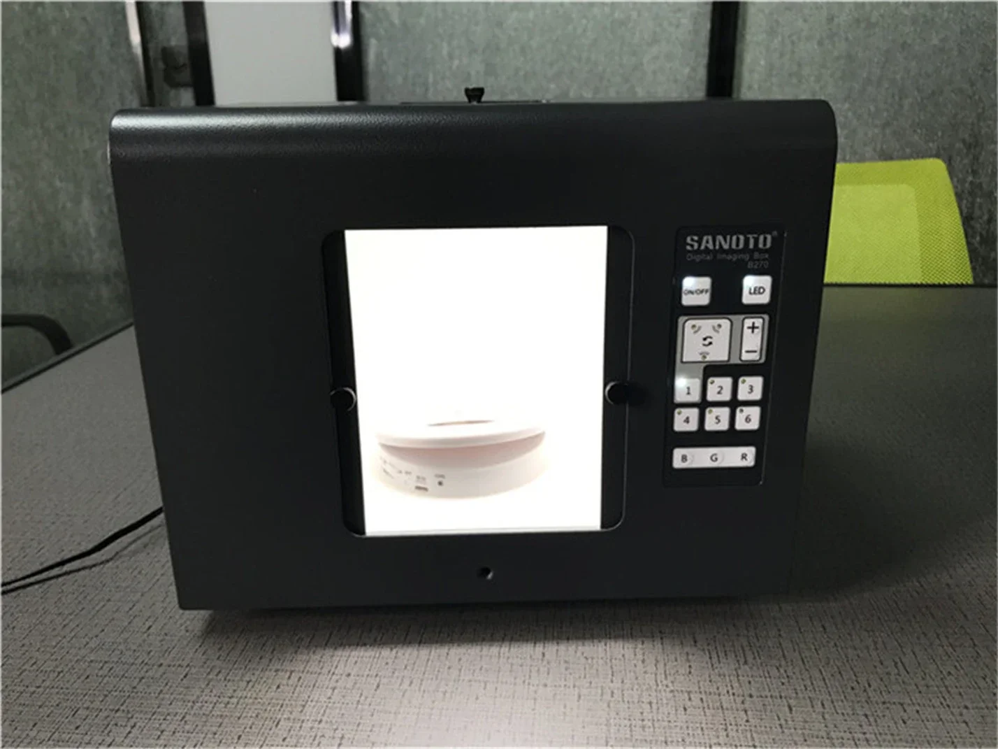 

Новый профессиональный фотобокс Sanoto TZ B430 430x350x350мм 30Вт для фотостудии, софтбокс для съемки изделий (например, бриллиантов)