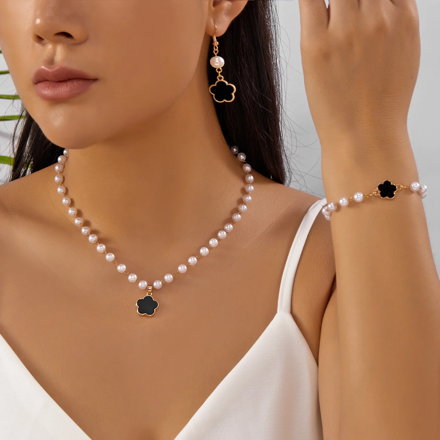 New Romantic Lucky Five Leaf Flower Jewelry Set for Women Colorful Plum Blossom Imitation Pearl Necklace Bracelet Earring Gifts