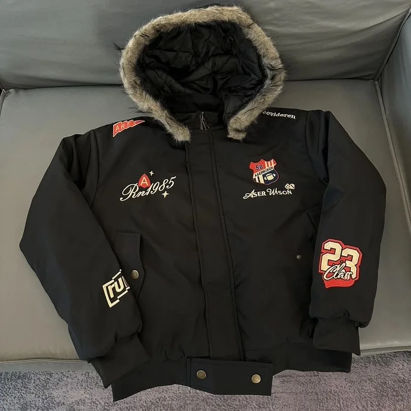 

2026 Casual Jacket Retro Medal Embroidered Mountain Carving Imitation Cotton Clothes Insulated Detachable Fur Collar Couple