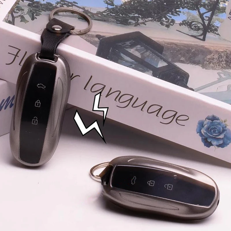 Black Keychain Prank Toy, Electric Shock Car Key Gag Gift, Fun Trick Toy for Kids