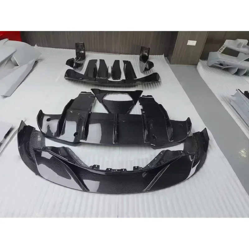 

R Style High Quality Dry Carbon Fiber Full Wide Body Kits 720S
