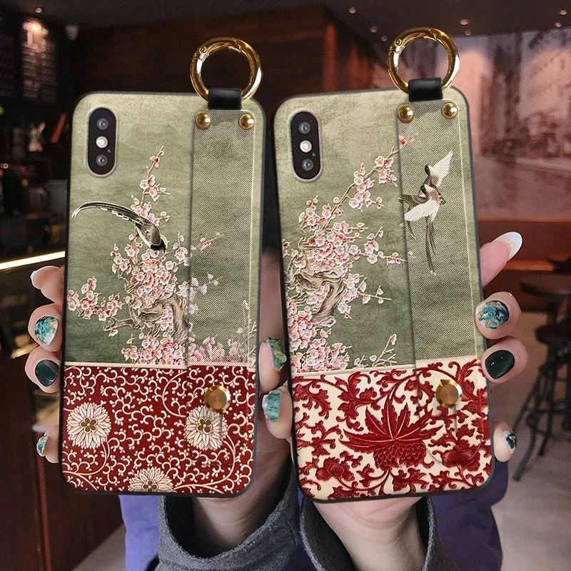 3D Relief Case For iPhone 16 15 14 13 12 11 Pro Max Mini XS XR 7 8 Plus Cover Hand Band Stand Holder Retro Embossed Shell Funda
