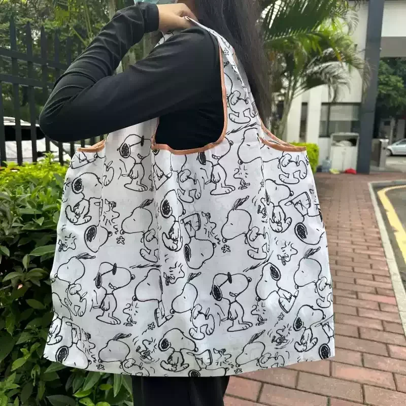 Snoopy Large Capacity Shopping Bag Waterproof Foldable Snoopy Cartoon Supermarket Handbag Cute Women's Outdoor Storage Bag