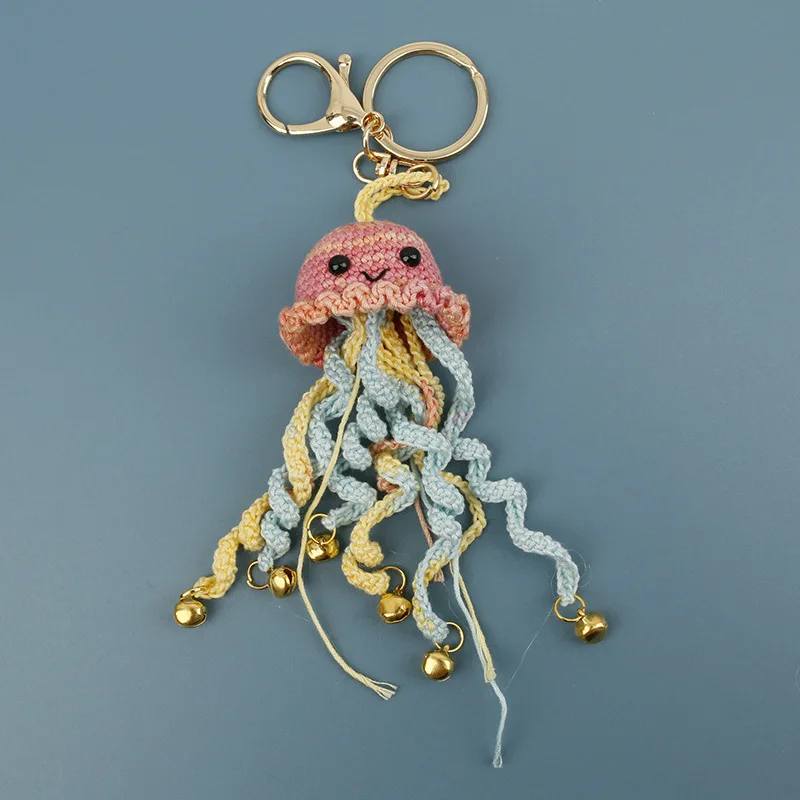 Kreativer Gehäkelter Quallen-Schlüsselanhänger Handgefertigter Gewebter Quallen-Anhänger Gestrickter Meeresfisch-Rucksackanhänger Liebevolles Geschenk – Detail 5