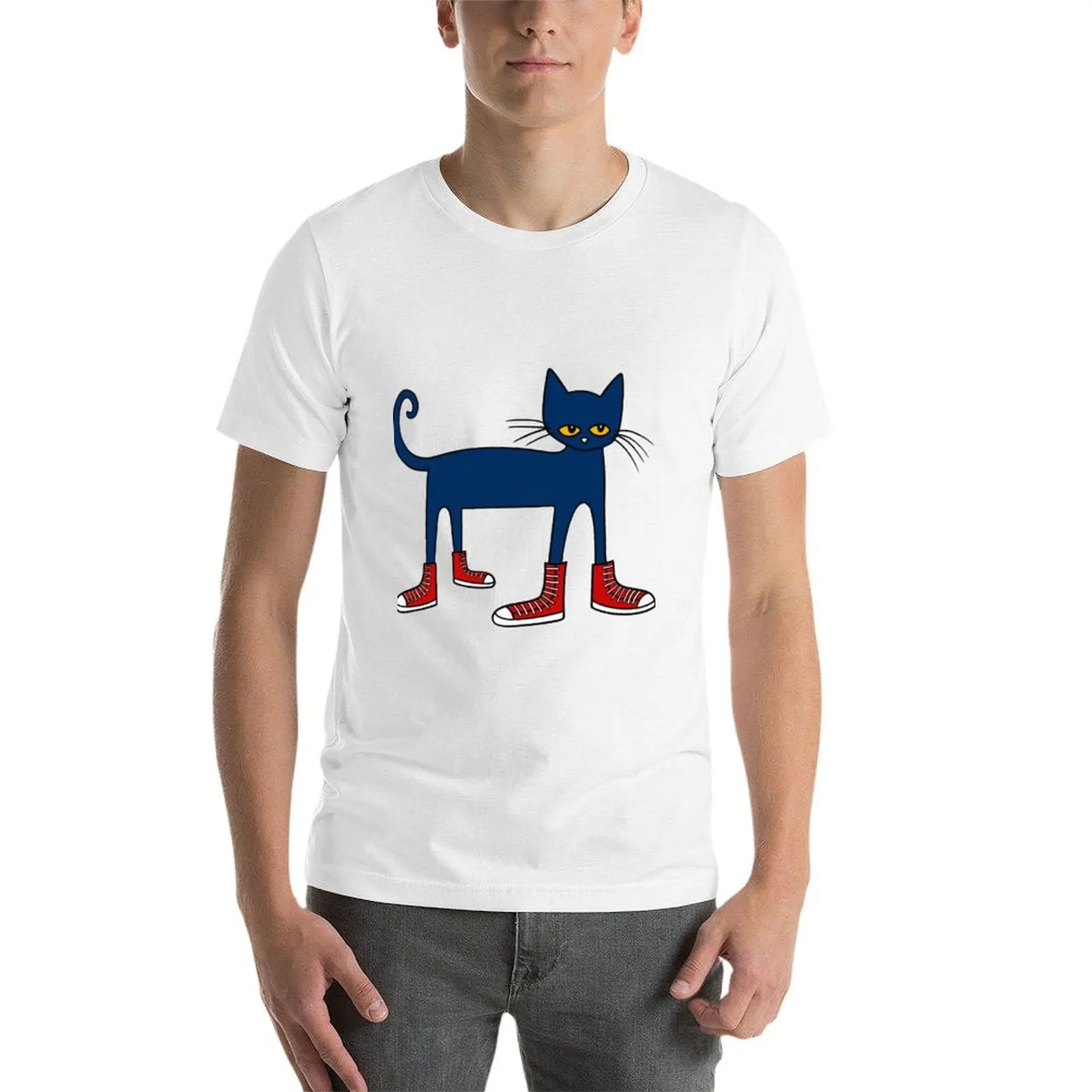 بيت القط: روكينج إن ماي سكول شوز تي شيرت أساسي تي شيرت تي شيرت مطبوع حسب الطلب