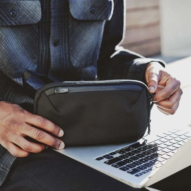 

Minimalist Waterproof Electronic Organizer Portable Large Capacity Outdoor Digital Accessories Storage Handbag