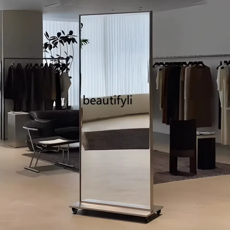 

The full-body clothing mirror can move the floor mirror, showing thinness and height, and the clothing store