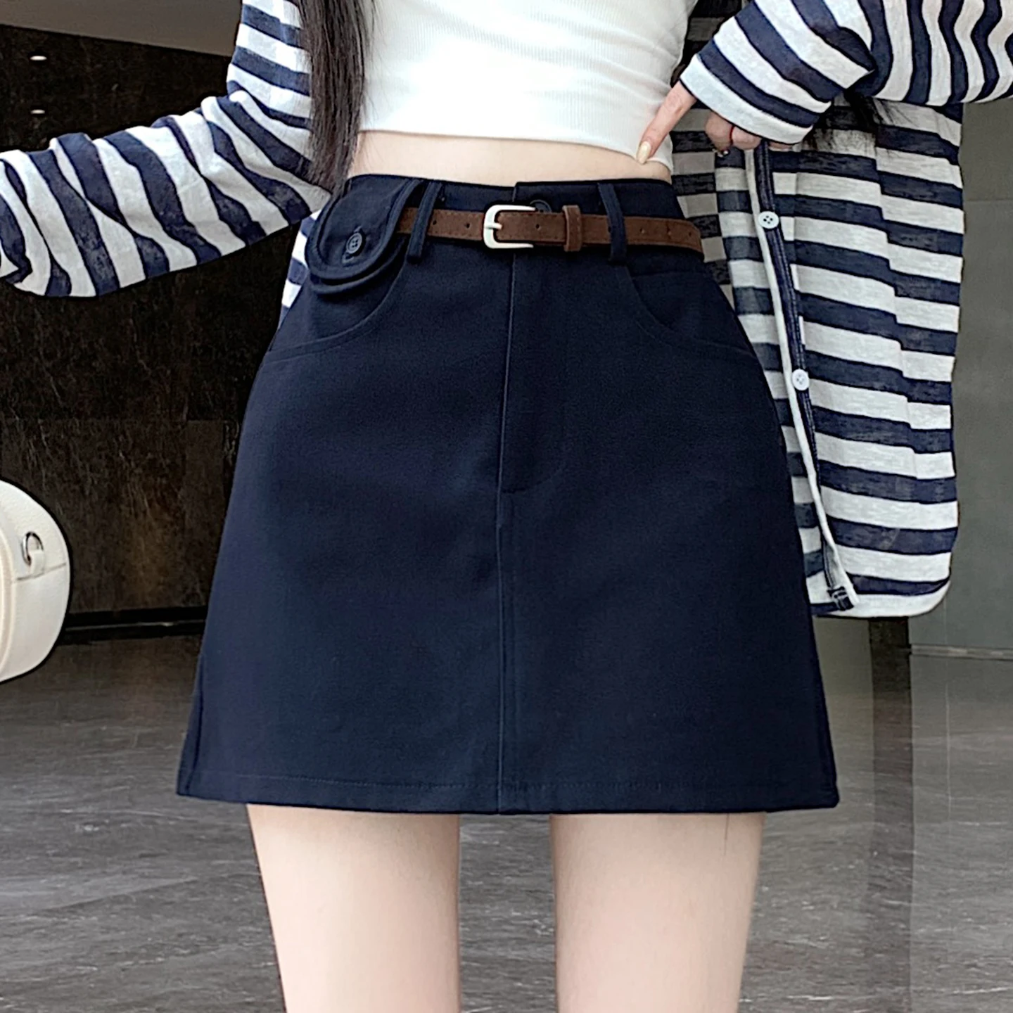 

Женский костюм, полуюбка, осенний новый стиль, маленькая пряная девушка, высокая талия, облегающая бедра, короткая юбка трапециевидной формы с антибликовым покрытием