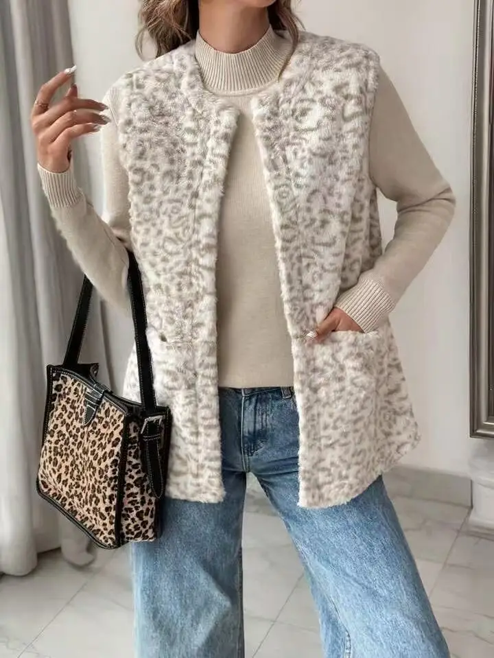

2025 Woman Autumn Sleeveless Thick Vest Coat Winter Leopard Print Plush Warm Waistcoat Lady O Neck Casual Vest Jacket