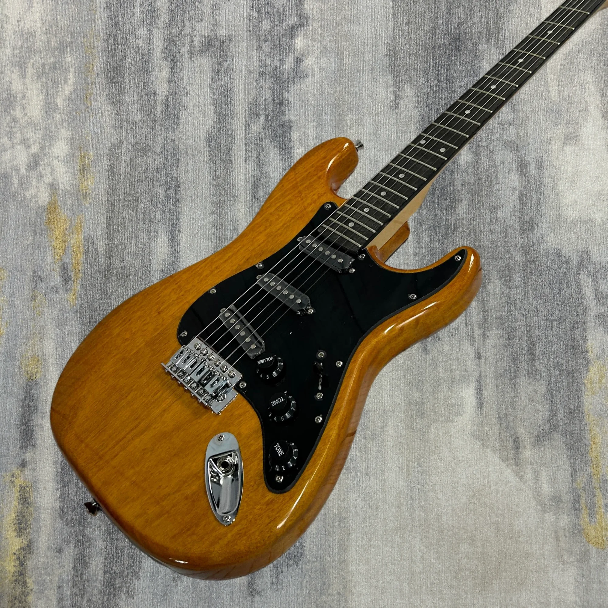 القيثارات الكهربائية ST #4