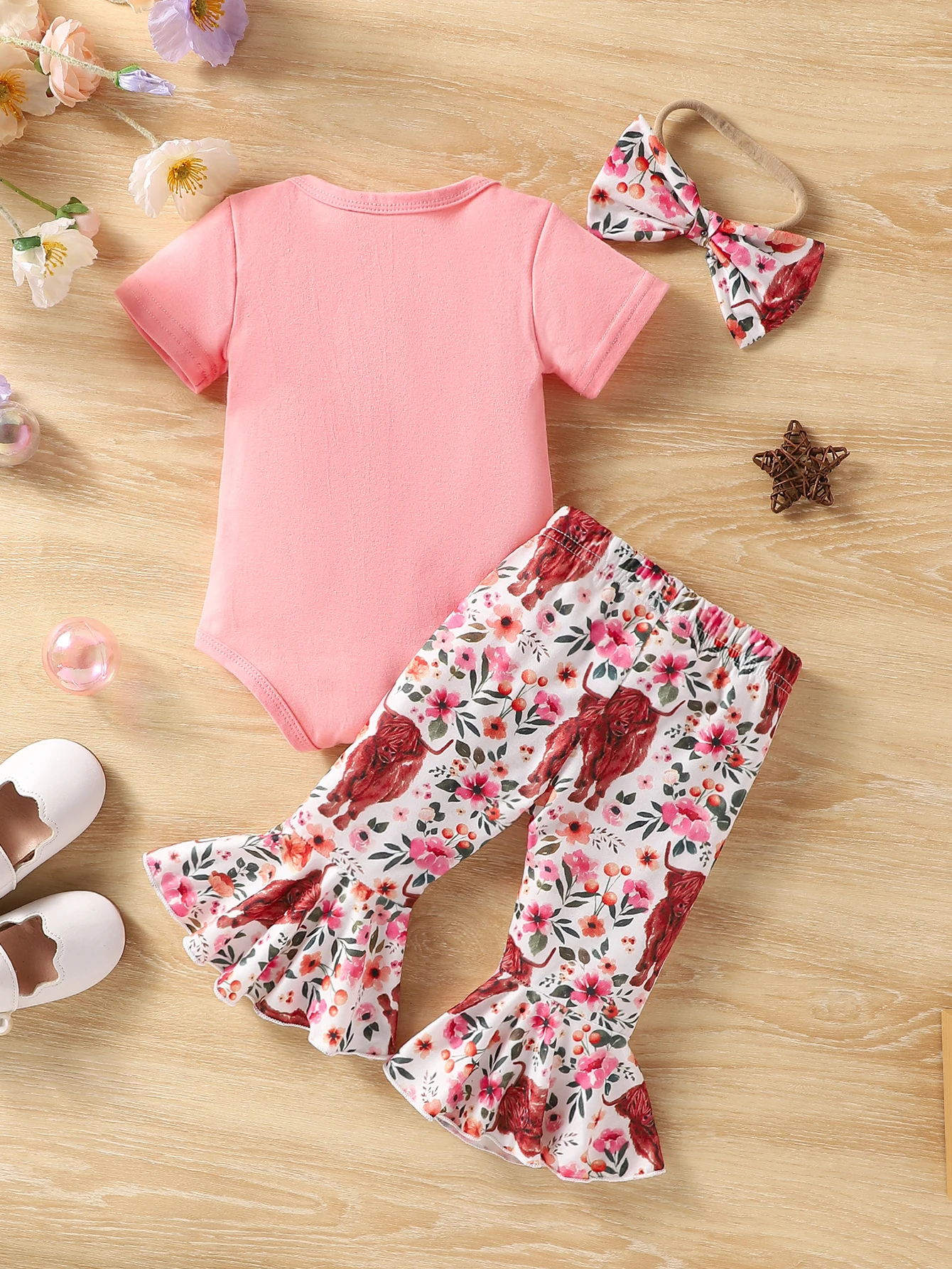 Newborn Girls Summer Pink Printed Jumpsuit with Short Sleeves and Bow Pants