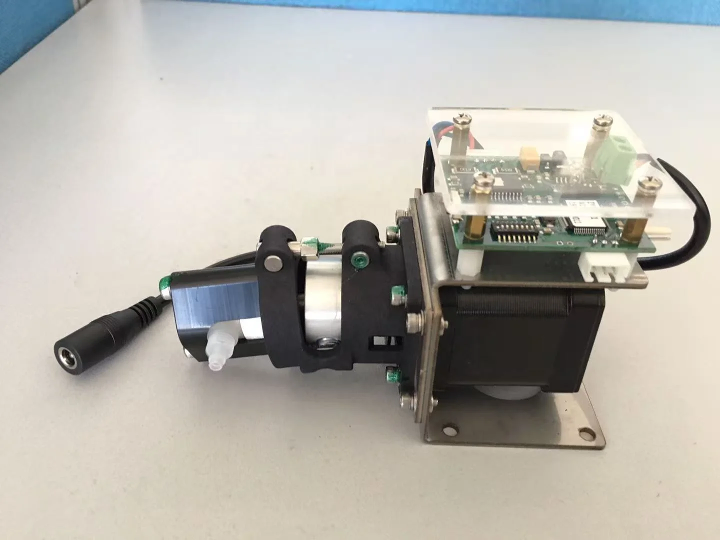 ZHIWEI Metering Pump for Online Oil Particle Counter with Standard Accuracy 1 Year Warranty Customized Support (OBM/OEM/ODM)
