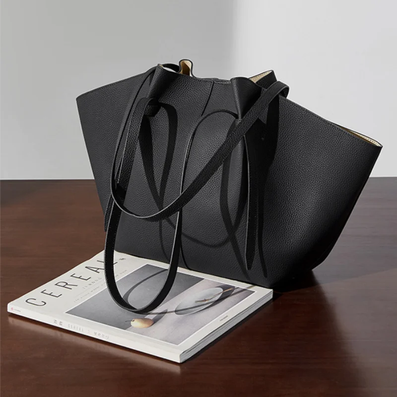 

High-end Leather Wing Tote Bag Brand Luxury Women Handbag Large Capacity Commuter Bat Shoulder Bag Fashion Casual Shopping Purse