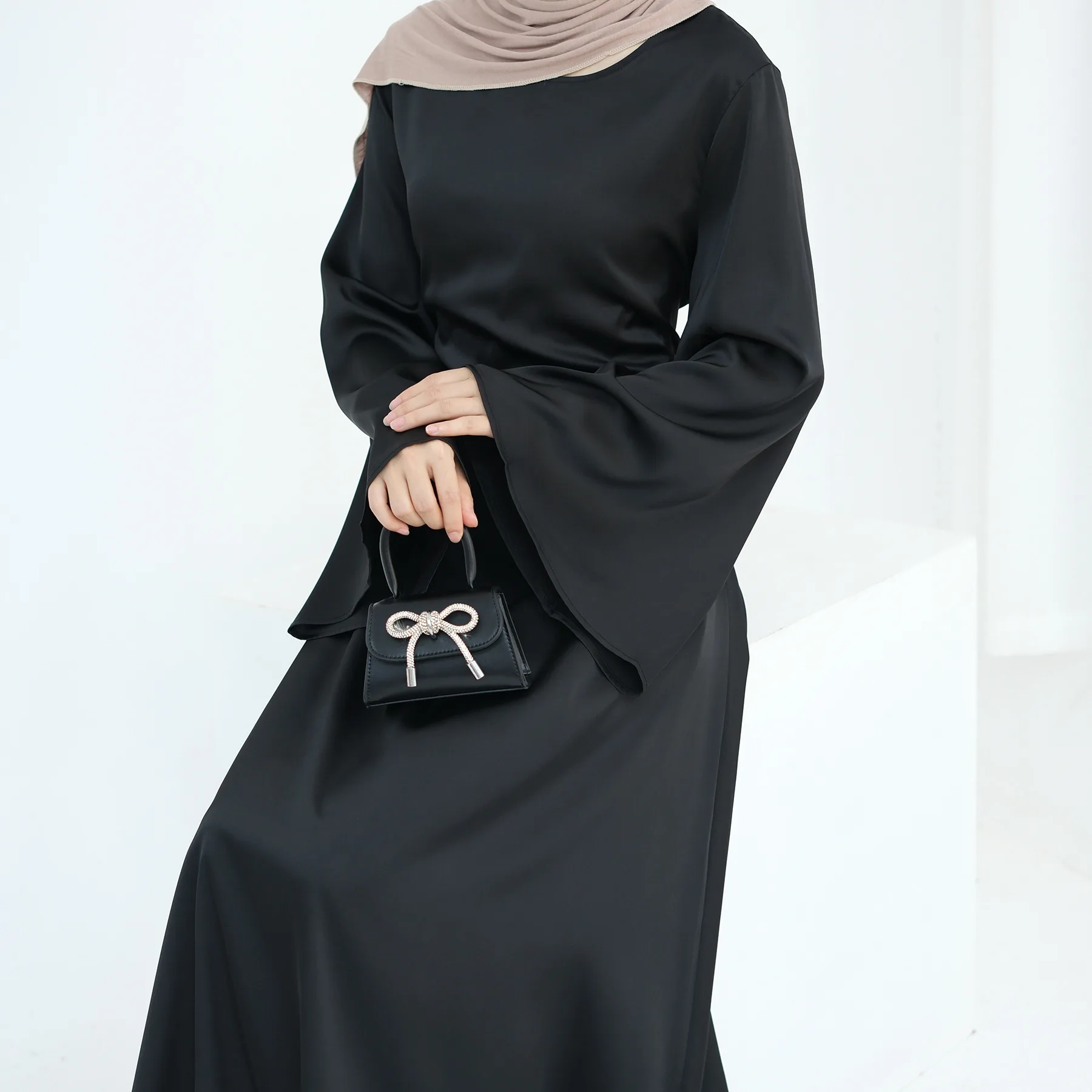 

Dubai Abayas Luxury Satin Evening Party Dress Eid Djellaba Women Muslim Islam Clothing Arab Robe Turkey Kaftan Ramadan Jalabiya