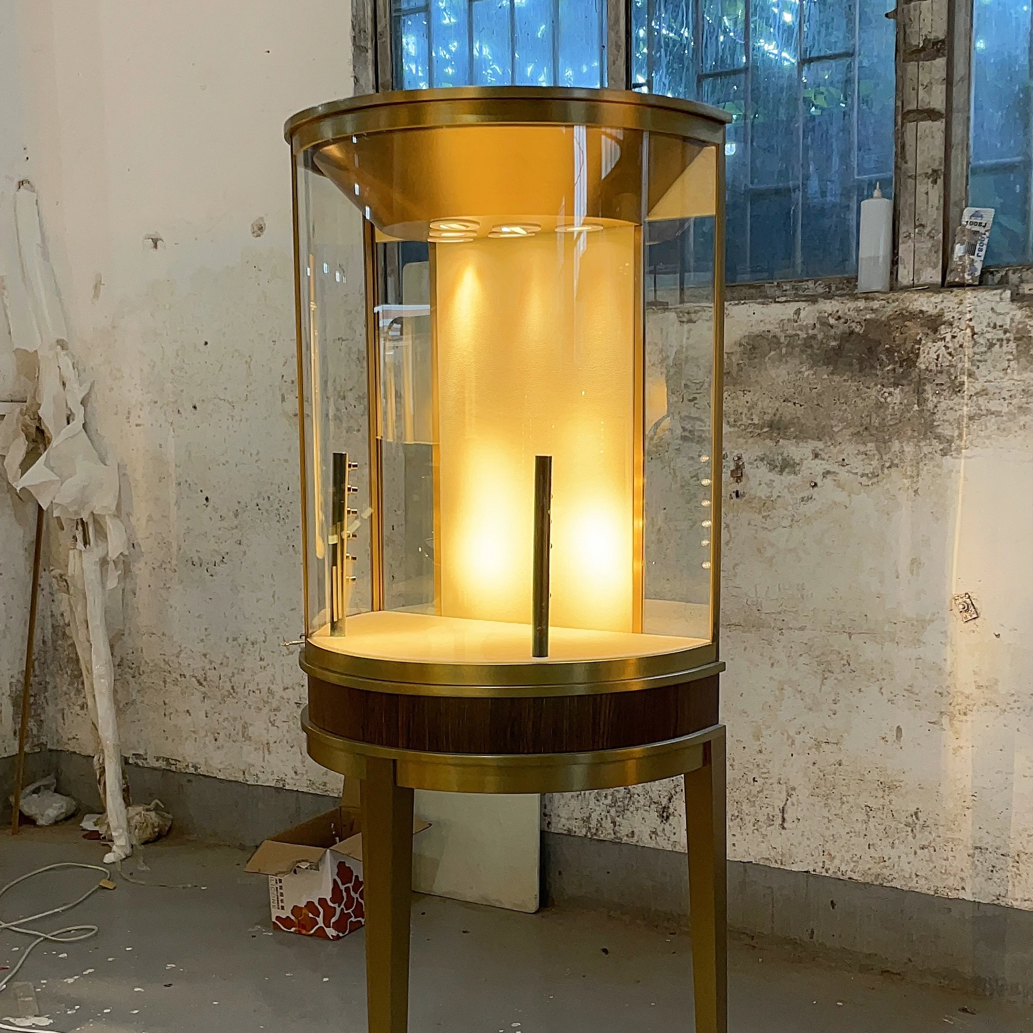 China Factory Personalized Jewelry Display Showcase High-End LED Glass Wooden Storage Retail Cabinet with Lock