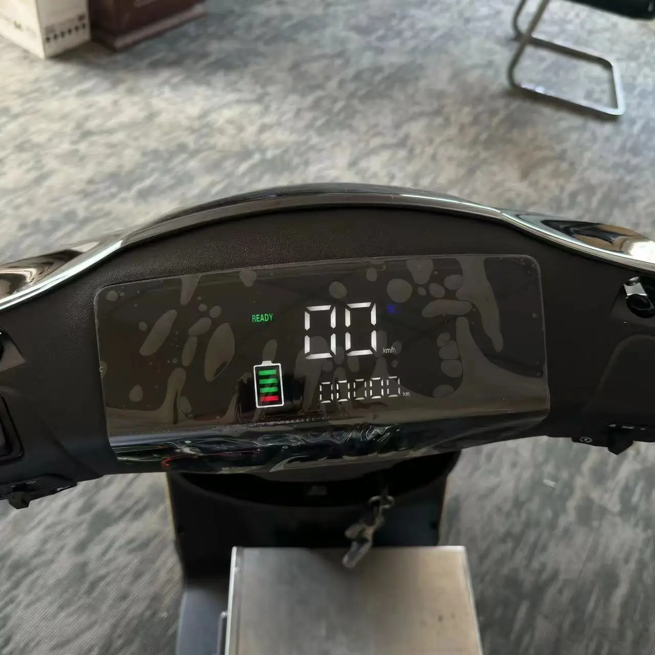 Electric vehicle with the same high-speed electric motorcycle super long-endurance scooter 60 volts 72 volts battery car