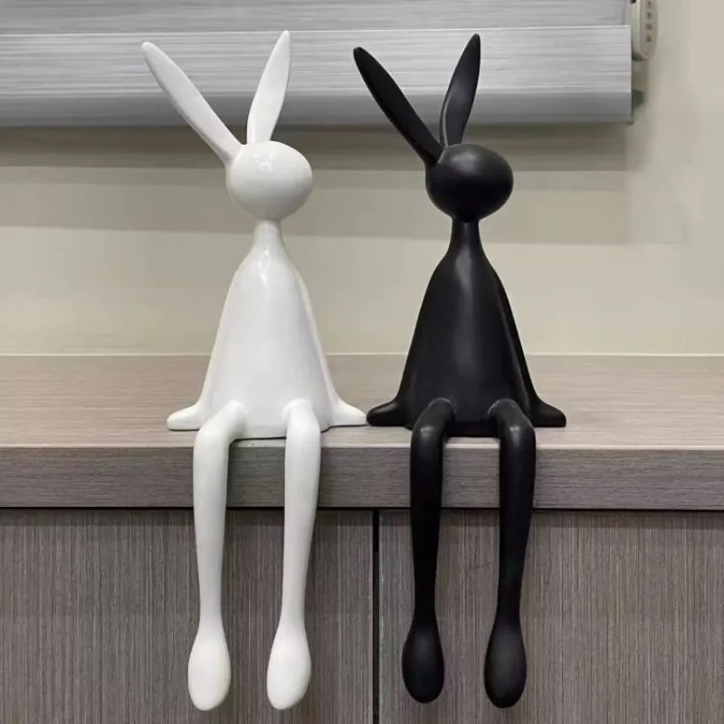 Abstract high-end sitting rabbit ornaments, light luxury creative modern courtyard plastic home decoration