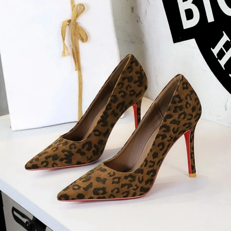 

2025 Sexy leopard print heels women's thin heel suede shallow mouth pointed toe shoe fashion women's shoes