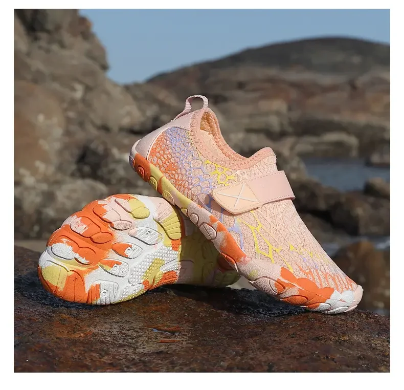 Chaussures pieds nus pour enfants, baskets d'eau non ald, sandale de plage d'été, chaussettes de natation pour enfants, pantoufles de bord de mer respirantes, 2024